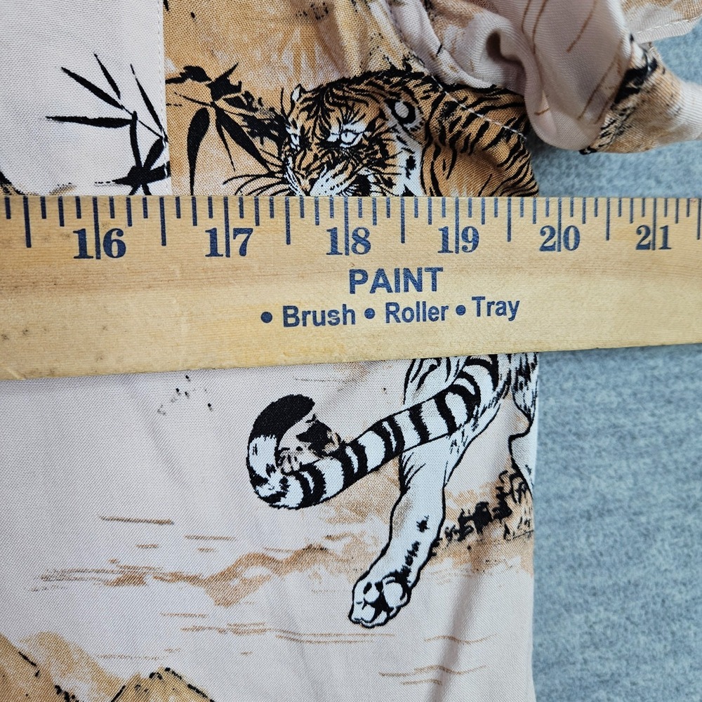 GBG Mens Los Angeles Tiger Print Camp Button Up Shirt Size M Casual - Picture 4 of 7